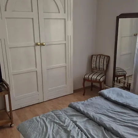 Big & Bright Center Apartment *